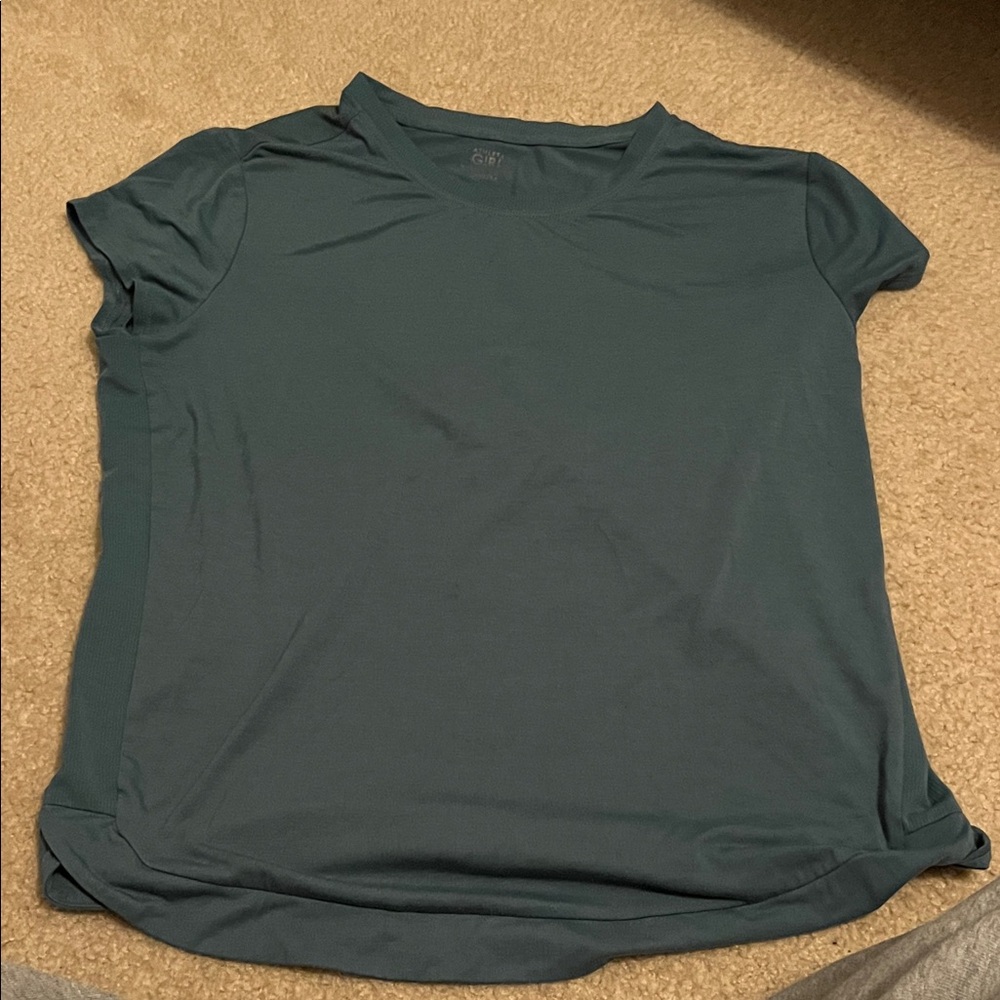 Athleta girl’s Short Sleeve Performance Tee in Teal Blue